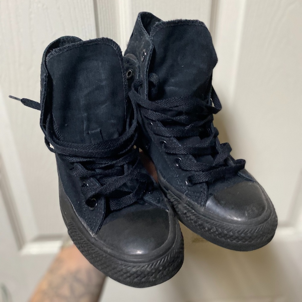 Black High Top Converse Size 7.5